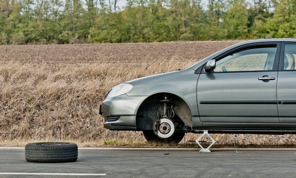 Changing A Flat Tire: Mistakes to Steer Away From